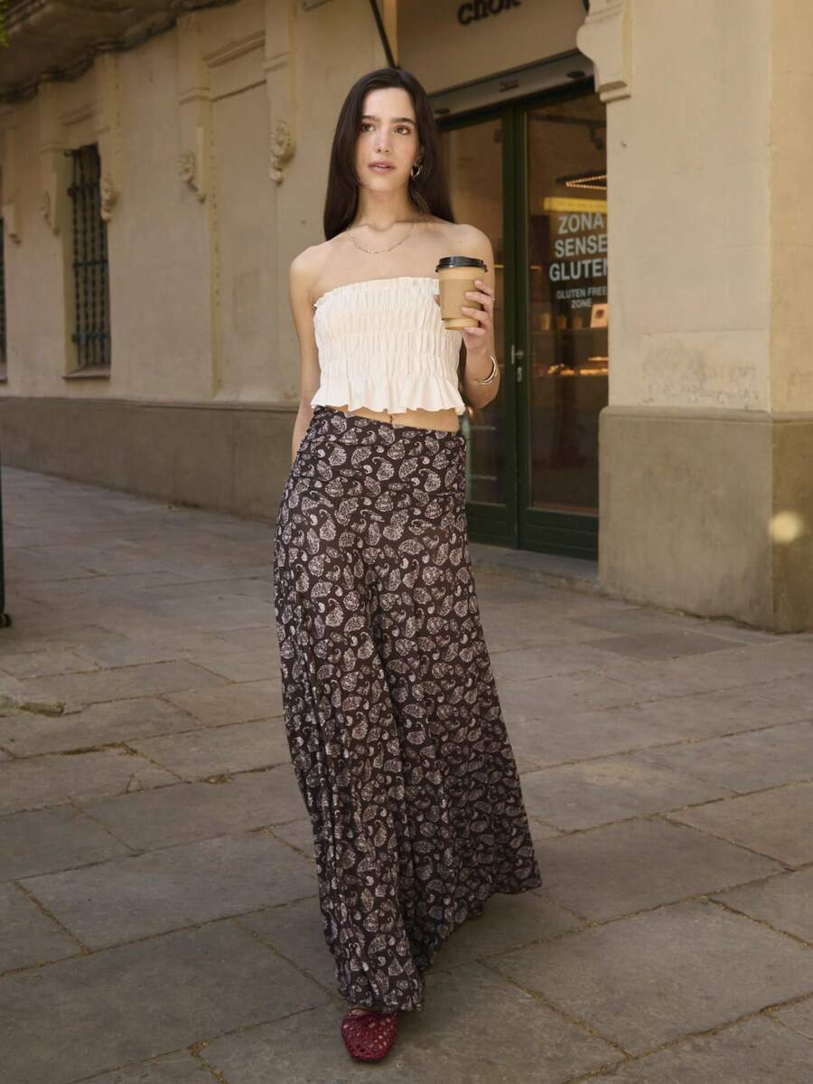 Nöista 波西米亚风佩斯利印花长裙，褶皱腰带设计，及地长款廓形。轻盈透气的面料。适合炎炎夏日、度假、泳池派对、音乐节、日常穿搭、海滩度假、休闲度假等场合，尽显波西米亚风情。 - 咖啡棕 - 查看 1