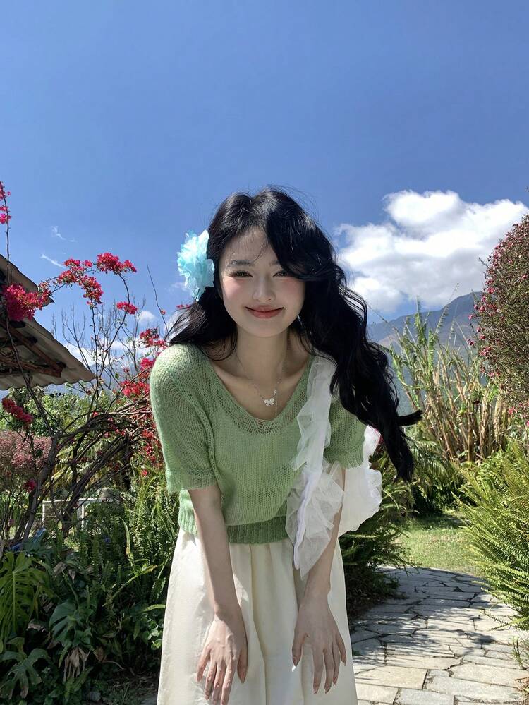Women's Crew Neck Solid Color Short Sleeve Knit Top Summer