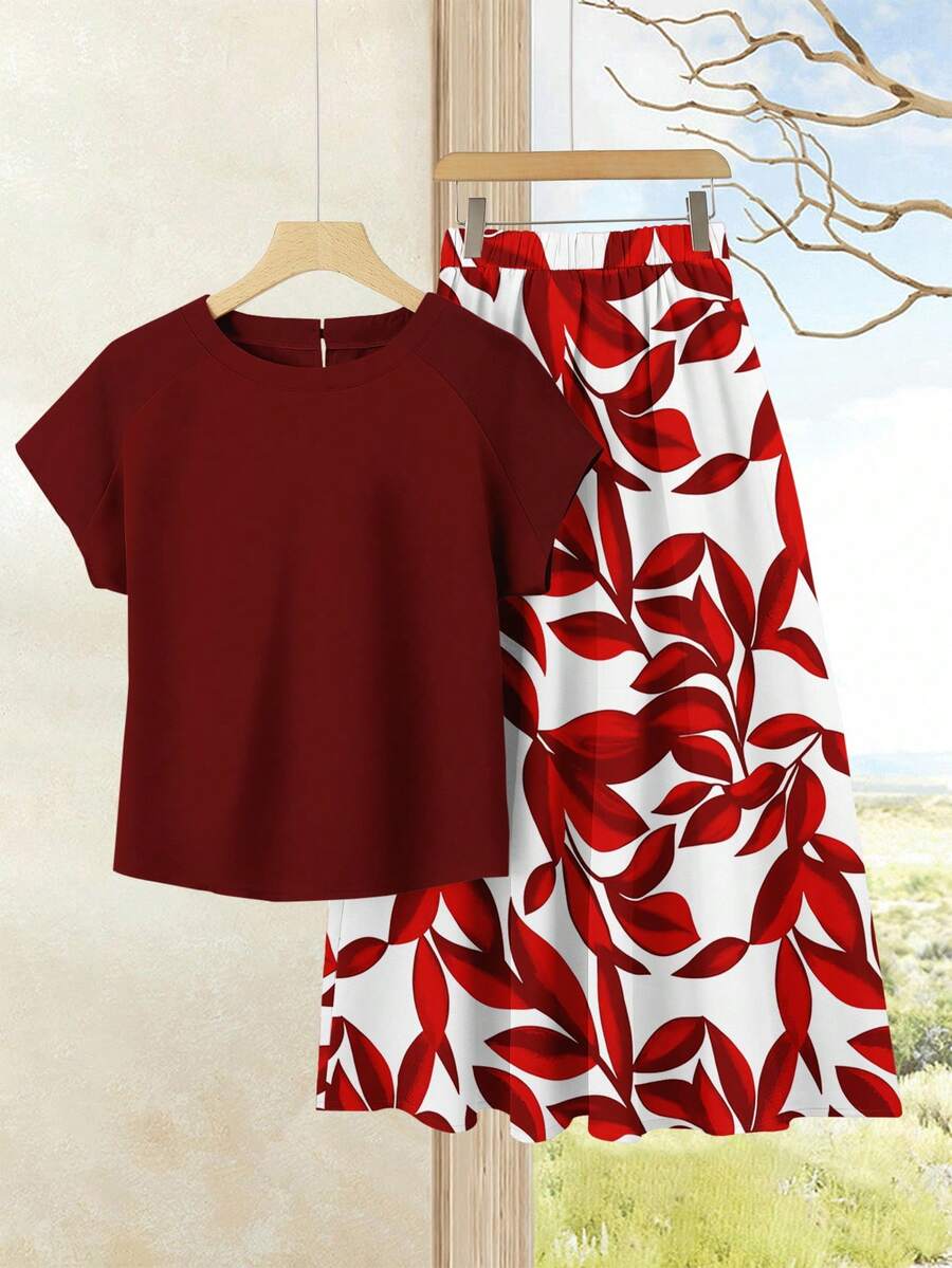 EMERY ROSE Bộ 2 món áo trơn màu + chân váy in họa tiết dành cho nữ, thích hợp mặc đi nghỉ mát, bộ đồ hè cho nữ, bộ chân váy hè, bộ áo và chân váy, bộ chân váy in họa tiết. - Nhiều màu - Xem 1