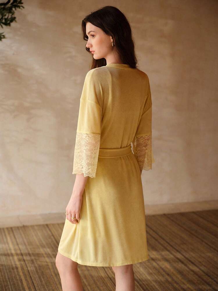 WOMEN'S COMFORTABLE YELLOW CONTRAST LACE CAMISOLE TOP & SHORTS & ROBE, SEXY FRENCH TENCEL PAJAMAS