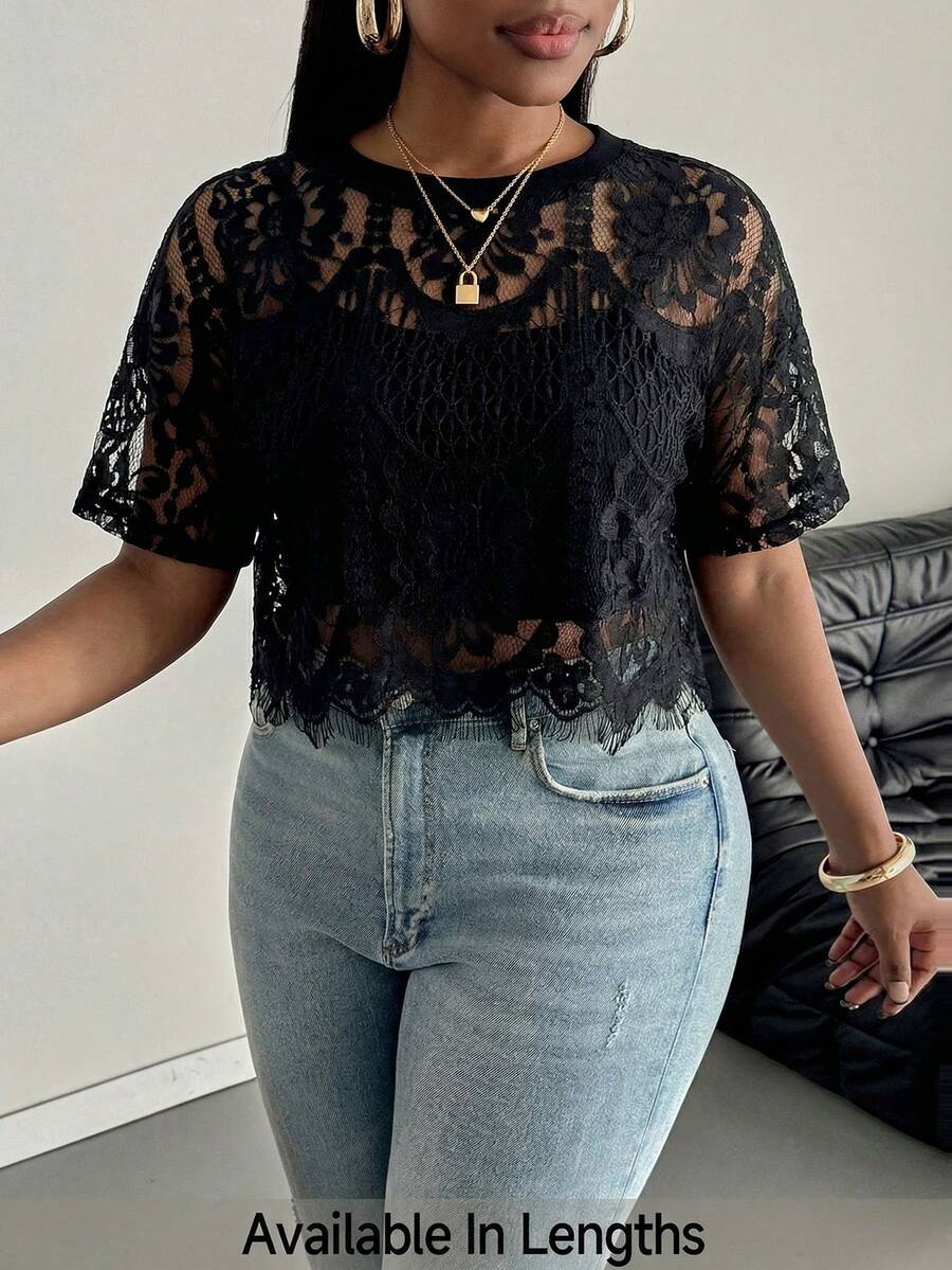 SHEIN PETITE CURVE CURVE 大尺碼女款黑色夏季優雅夜店上衣,花卉刺繡荷葉邊小巧設計,高腰度假風 - 黑色 - 查看 1