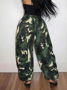 Slaydiva Nouveau pantalon cargo pour femmes de style printemps/été, festival de musique, Pâques, western, nomade, anniversaire, remise des diplômes, campus, étudiant, décontracté quotidien, polyvalent de base, loisirs, croisière, plage, bronzage, à la mode, streetwear, brunch, aéroport, fête et vacances - Camouflage avec taille ample et poches, grande taille - Vert - Voir 9