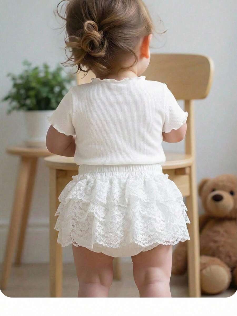 SHEIN Newborn Baby Lace Patchwork Ruffle Hem Shorts,Kids - Multicolor - View 1