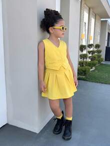 SHEIN 2pcs Girls Elegant Academic Style Buttoned Vest Top And Pleated A-Line Skirt Set,Back-To-School Summer Career Day Outfit,Casual School Daily Holiday - Yellow - View 4