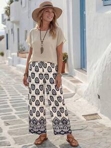 EMERY ROSE Bộ đồ nữ gồm áo sơ mi ngắn tay cổ tròn màu trơn và quần ống rộng in họa tiết toàn thân (2 món). - Nhiều màu - Xem 6