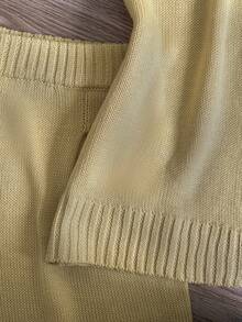 GlowEve Bộ áo len nữ kiểu dáng retro mới, cổ tròn, màu trơn, gồm áo khoác cardigan và quần short, thích hợp mặc hàng ngày, gồm 2 món. - Màu be - Xem 6