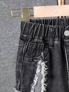 SHEIN 男童牛仔短裤，夏季新品，休闲可爱星星拼接毛边裤脚，松紧腰带，复古做旧水洗，时尚宽松直筒裤型，舒适棉质牛仔面料，适合夏季度假、日常出行和户外活动 - 灰色 - 查看 4