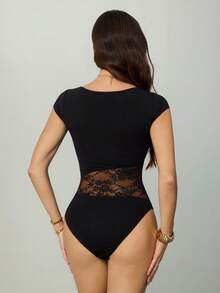 SHEIN Tall 女士撞色蕾丝连体衣，短袖设计，修身性感 - 黑色 - 查看 2