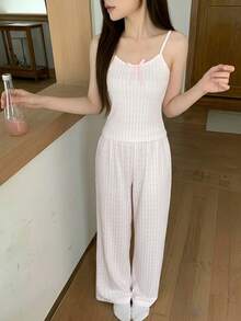 Bộ đồ ngủ nữ 2 món gồm áo hai dây không tay và quần dài ống rộng, thích hợp cho mùa hè. - trắng - Xem 6