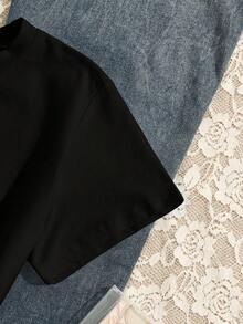 Glimmora Áo thun nữ tay ngắn cổ tròn chất liệu cotton, kiểu dáng thường ngày, in chữ và hình xe hơi, thích hợp cho mùa hè. - màu đen - Xem 6