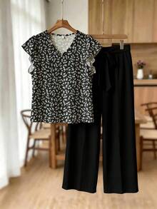 SHEIN Frenchy 休闲浪漫印花加大码女式V领短袖上衣和宽松长裤套装，加大码两件套，度假装，夏季 - 彩色 - 查看 5