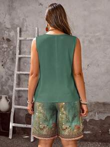 EMERY ROSE Plus Size Women Summer Casual Vacation Solid Color Sleeveless Tank Top And Floral Print Shorts Set - Multicolor - View 2