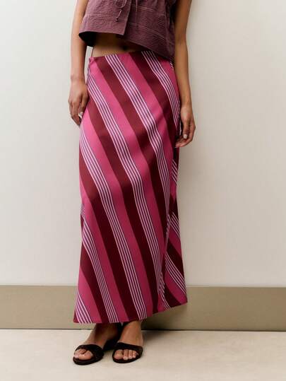 Nöista Striped Maxi Skirt. The Bold Diagonal Stripe While The Full-Length Hem. Spring, Summer, Holiday Look, Vacation, Coverup, Beachwear, Day A Day Look.