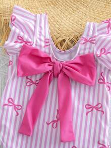 SHEIN Baju Renang Terusan Bayi Baru Lahir Motif Garis-garis dengan Pita untuk Liburan di Pantai - Berwarna merah muda - View 4