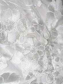 SHEIN Clasi 女士夏季白色3D立体花卉刺绣蕾丝短裤，优雅奢华，适合街头、派对、婚礼等场合。 - 白色 - 查看 7