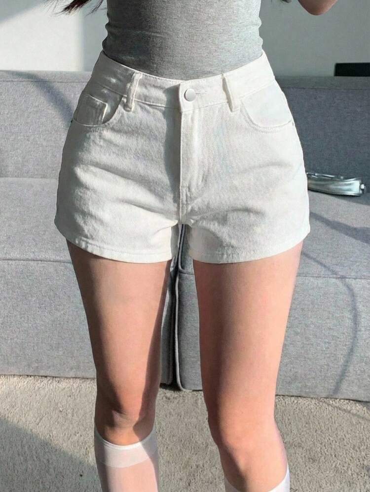 Women's White Casual Shorts, Sporty College Style, Slim Fit, Suitable For Spring, Summer, Vacation, Music Festival, Straight Leg Denim Shorts