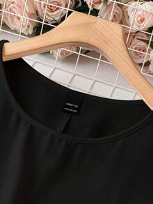 SHEIN CURVE+ Áo thun cổ tròn tay ngắn màu đen dáng rộng, chất liệu nhăn nhẹ, thích hợp cho mùa xuân, hè và thu. - màu đen - Xem 4