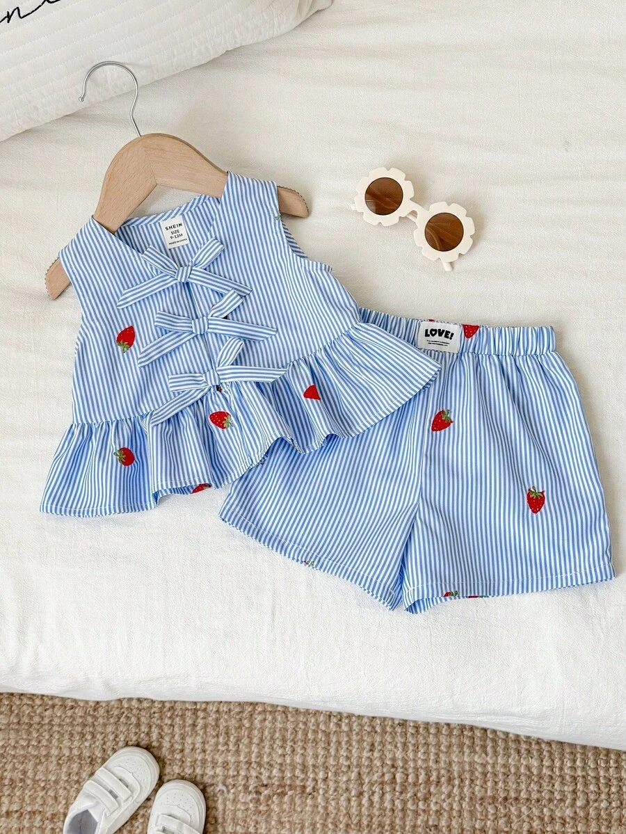 SHEIN 2件套女婴/幼儿可爱草莓条纹无袖上衣和短裤套装,女婴夏季服装,套装 - 藍白色 - 查看 1