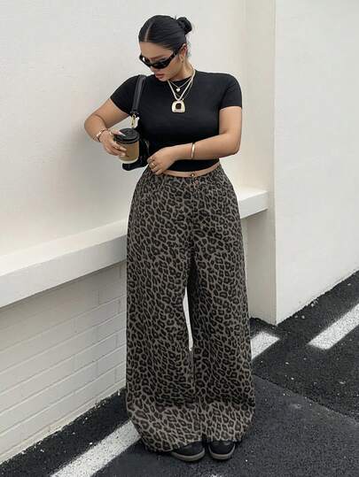 Dazy Plus Jeans de pierna recta con estampado de leopardo para mujer de talla grande, estilo casual de calle, adecuado para todas las estaciones