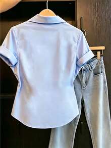 SHEIN Franclia Áo nữ mùa hè kiểu dáng thường ngày, áo sơ mi công sở thêu họa tiết, áo kiểu thanh lịch với vạt áo cong, áo sơ mi tay ngắn đa năng. - Màu xanh lam - Xem 2