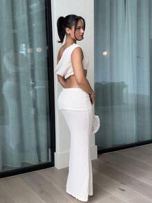 leahseptember 2pcs Set, Casual Elegant Vacation Solid Beige Color Crochet Net Outfit: Asymmetrical Shoulder Exposed Shoulder Cropped Top And Foldover Waist Fish Tail Skirt, Holiday Travel Apparel - Apricot - View 4