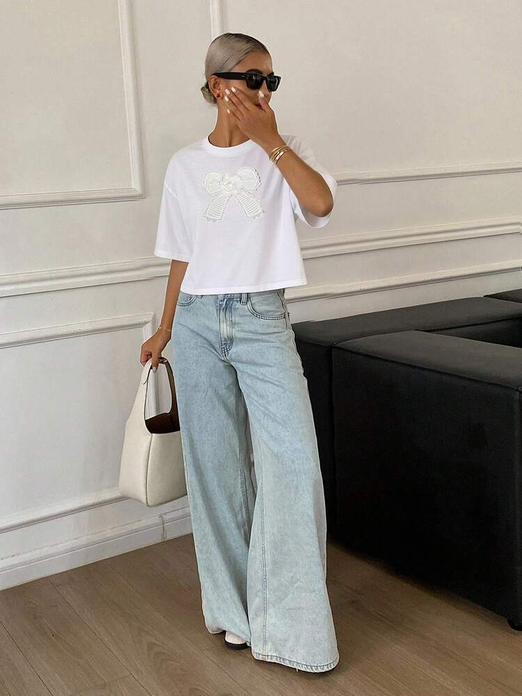 Áo croptop nữ xếp ly họa tiết hoa, tay ngắn, cổ tròn, dáng rộng, thoải mái, thích hợp mặc mùa hè. - trắng - Xem 4
