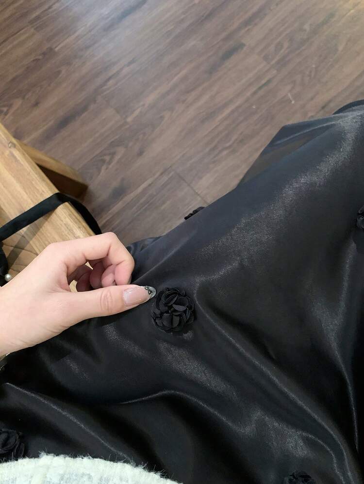 Women's Black Korean Style Floral Satin Skirt