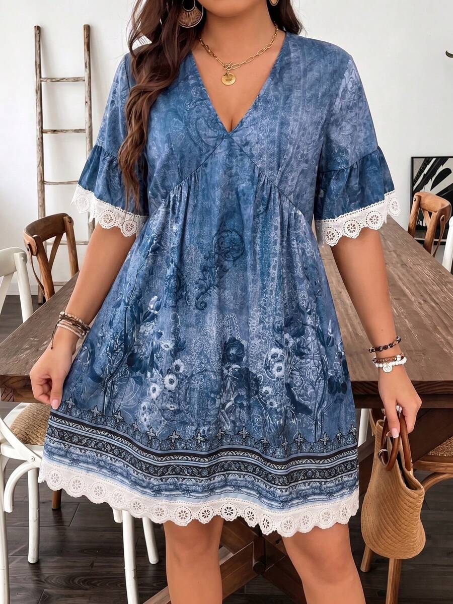 SHEIN LUNE CURVE Plus Size Women's Brown Floral Print V-Neck Flare Sleeve Lace Trim Dress Gym Autumn - Blue - View 1