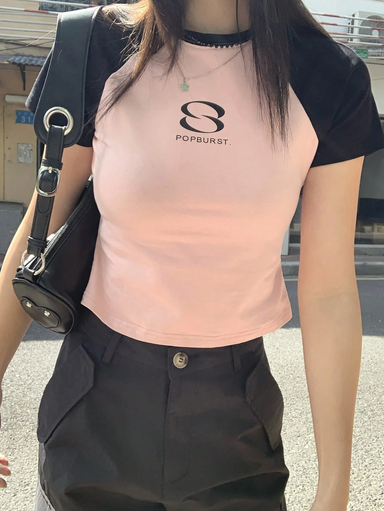 Women's Round Neck Contrast Color Short Sleeve T-Shirt