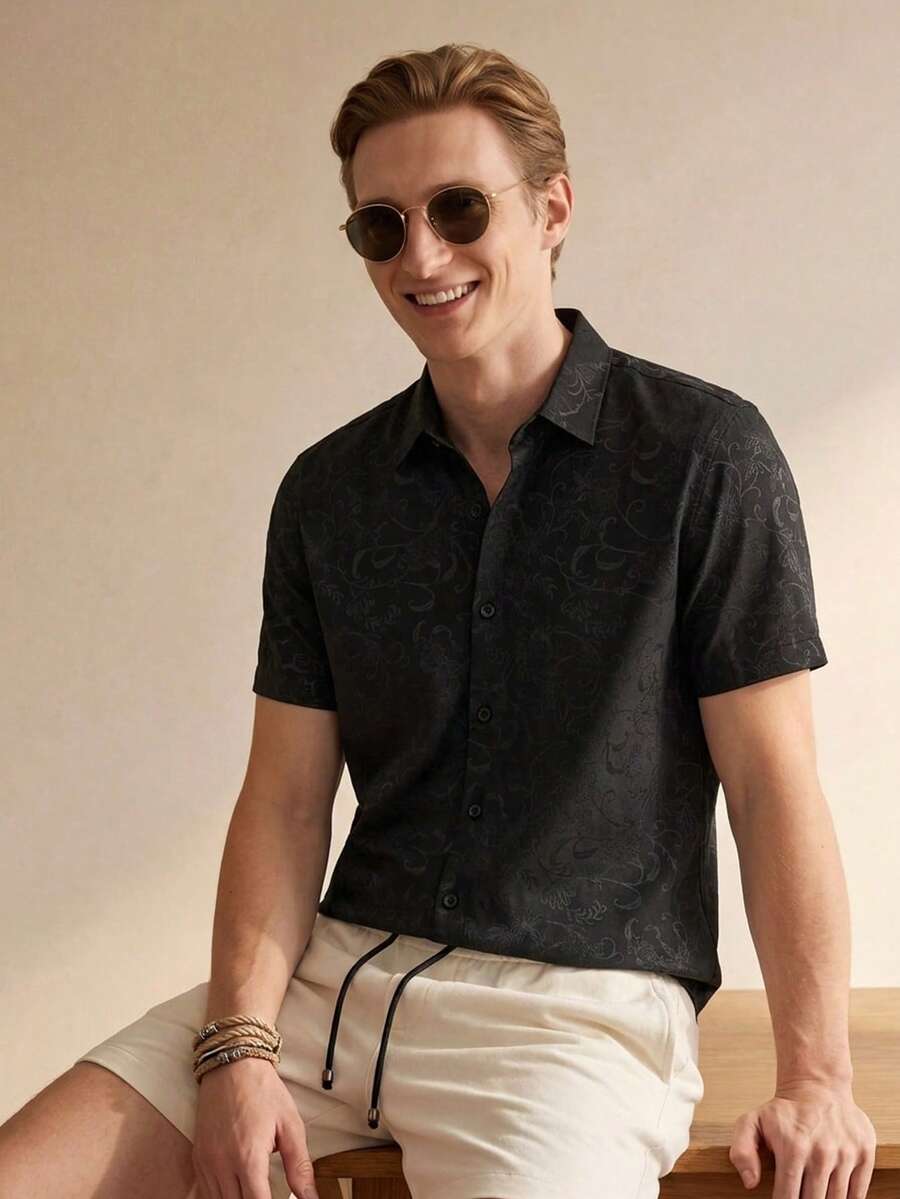 Manfinity CityGents 1件男士新款时尚黑色压纹短袖纽扣衬衫，夏季 - 黑色 - 查看 1