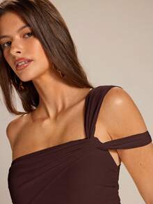 SHEIN BAE Đầm chữ A màu vàng trơn, thiết kế bất đối xứng vai, dành cho nữ, kiểu dáng thanh lịch, thích hợp cho kỳ nghỉ, đầm phù dâu, và mùa tốt nghiệp. - Cà phê nâu - Xem 5