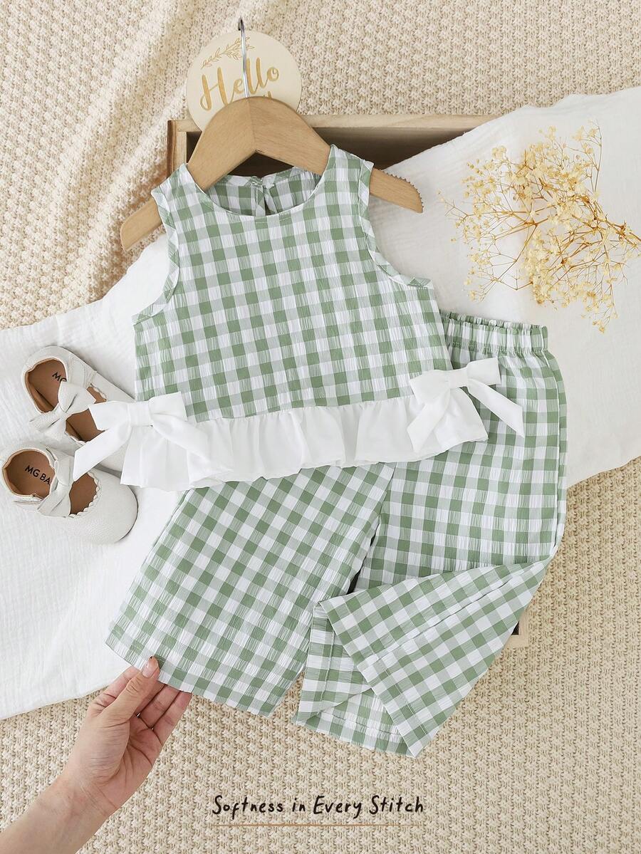 Baby Girl Casual Plaid Floral Round Neck Sleeveless Top And Shorts Set - Green - View 1