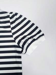 SHEIN Franclia 纯色都市通勤风优雅日常浪漫女式T恤 - 黑與白 - 查看 4
