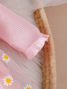 SHEIN 新生女婴白色腋下条纹立体刺绣花朵蝴蝶结拼接网纱连衣裙和发带两件套，秋冬新款优雅，适合户外拍摄 - 粉色 - 查看 4