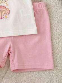 SHEIN Baby GirlMinimalist Print Round Neck Short Sleeve T-Shirt And Solid Color Shorts Set - Pink - View 6