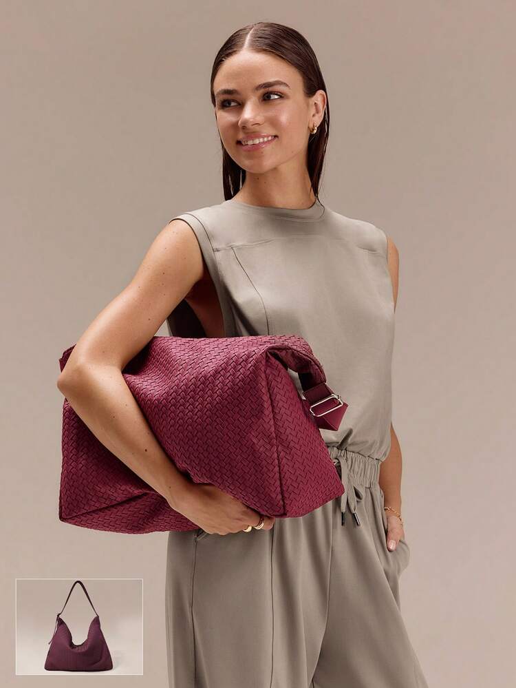 17L Unadjustable Textured Water-Resistant Shoulder BagFall Winter