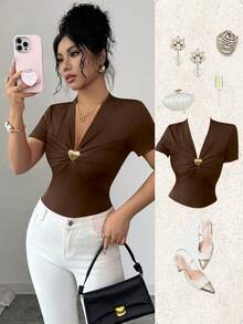 SHEIN Raffinéa Camiseta feminina sexy de manga comprida com decote em V e estampa de coração em metal vermelho, perfeita para o Dia dos Namorados (início da primavera). - Castanho - Ver 6