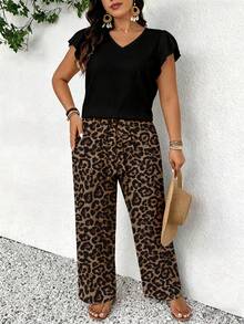 SHEIN Frenchy Bộ đồ nữ cỡ lớn phong cách thường ngày lãng mạn cổ điển họa tiết da báo gồm áo tay ngắn cổ chữ V và quần đen, trang phục 2 món, thích hợp cho kỳ nghỉ hè. - Nhiều màu - Xem 5