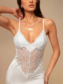 Silquee 女士性感侧高开叉蕾丝拼接长款睡袍 - 白色 - 查看 6