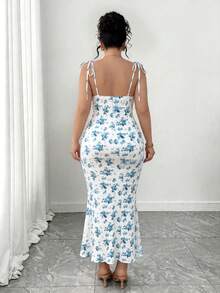 SHEIN Tall CURVE Plus Size Women's Ditsy Floral Spaghetti Strap Dress, Romantic, Elegant, Versatile For Spring/Summer Dates - Multicolor - View 2