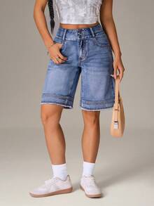 SHEIN PETITE 娇小女款夏季休闲日常通勤度假风毛边百慕大牛仔短裤 - 藍色 - 查看 6