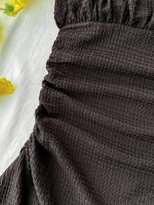 SHEIN Girlism 少女夏季休闲度假白色纹理褶皱胸部A字吊带连衣裙 - 白色 - 查看 5