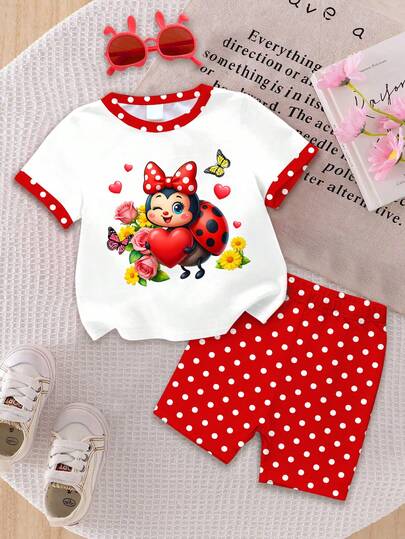 女婴休闲可爱瓢虫图案复古红色波点印花假日风圆领短袖T恤和紧身短裤套装，适合春夏穿着