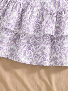SHEIN Sparklyn Bộ đồ hai mảnh mới dành cho nữ tuổi teen này gồm áo vest cổ tròn màu xanh dương co giãn, thoải mái, mang phong cách nghỉ dưỡng, kết hợp với chân váy hai tầng cùng màu. Phần eo và gấu áo vest được xếp ly tạo nên vẻ ngoài thanh lịch. Bộ đồ chất lượng cao này hoàn hảo cho trang phục hàng ngày, bao gồm cả các kỳ nghỉ, du lịch và tiệc tùng, lý tưởng cho mùa xuân và mùa hè. - Nhiều màu - Xem 3