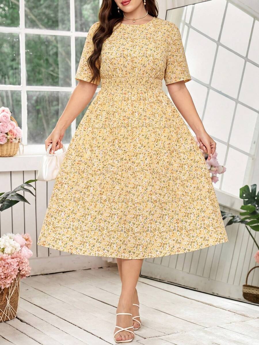 SHEIN Clasi 大码碎花圆领短袖连衣裙