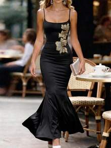 SHEIN Franclia Ins Blogger Favorite Summer French Y2K Sexy Knit Cami Slip Dress, Heavy Embroidery Waist-Cinched Slimming Mermaid Maxi Dress, Fashion Versatile Date Office Elegant Casual Wear Long Dresses Bodycon Latest Dress Fitted Long Dress Prom Dresses For Ladies Luxury Dresses For Women Elegant Mermaid Dress Floral Embroidered Dress - Black - View 2