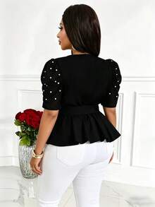 Villa Velisse 大码纯色泡泡袖系带蝴蝶结腰身休闲优雅女式衬衫，春夏款 - 黑色 - 查看 2