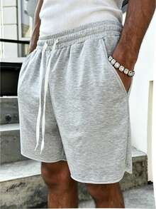 Manfinity EMRG 男士夏季休闲破洞抽绳腰短裤，百搭日常穿着 - 灰色 - 查看 1
