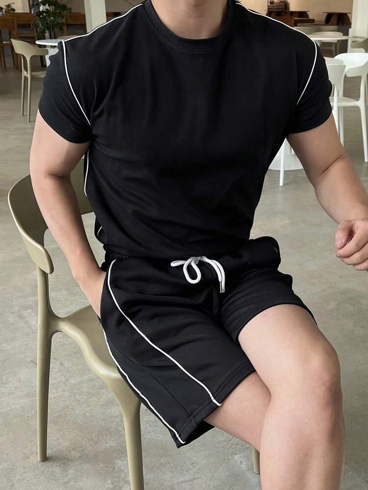 Men's Contrast Color Line Print Short Sleeve T-Shirt And Shorts Set, Summer