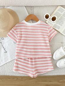 Cozy Pixies 2件套女婴夏季休闲针织粉色条纹爱心印花圆领T恤和短裤套装 - 粉色 - 查看 2